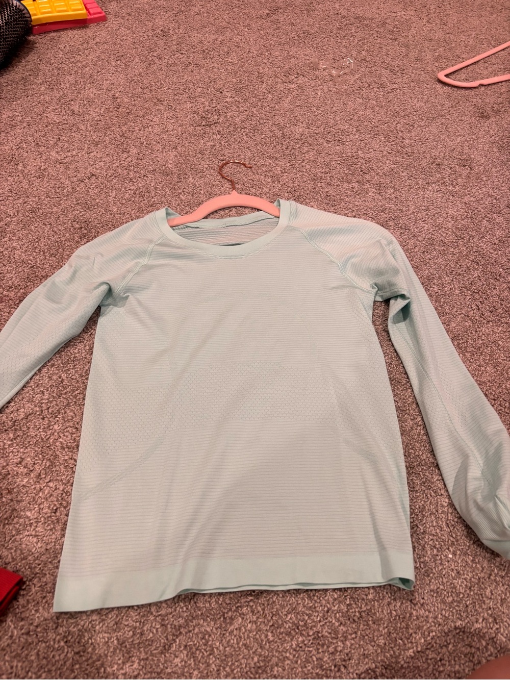 lululemon athletica Light Mint Long-Sleeve Athletic Top no tip tag